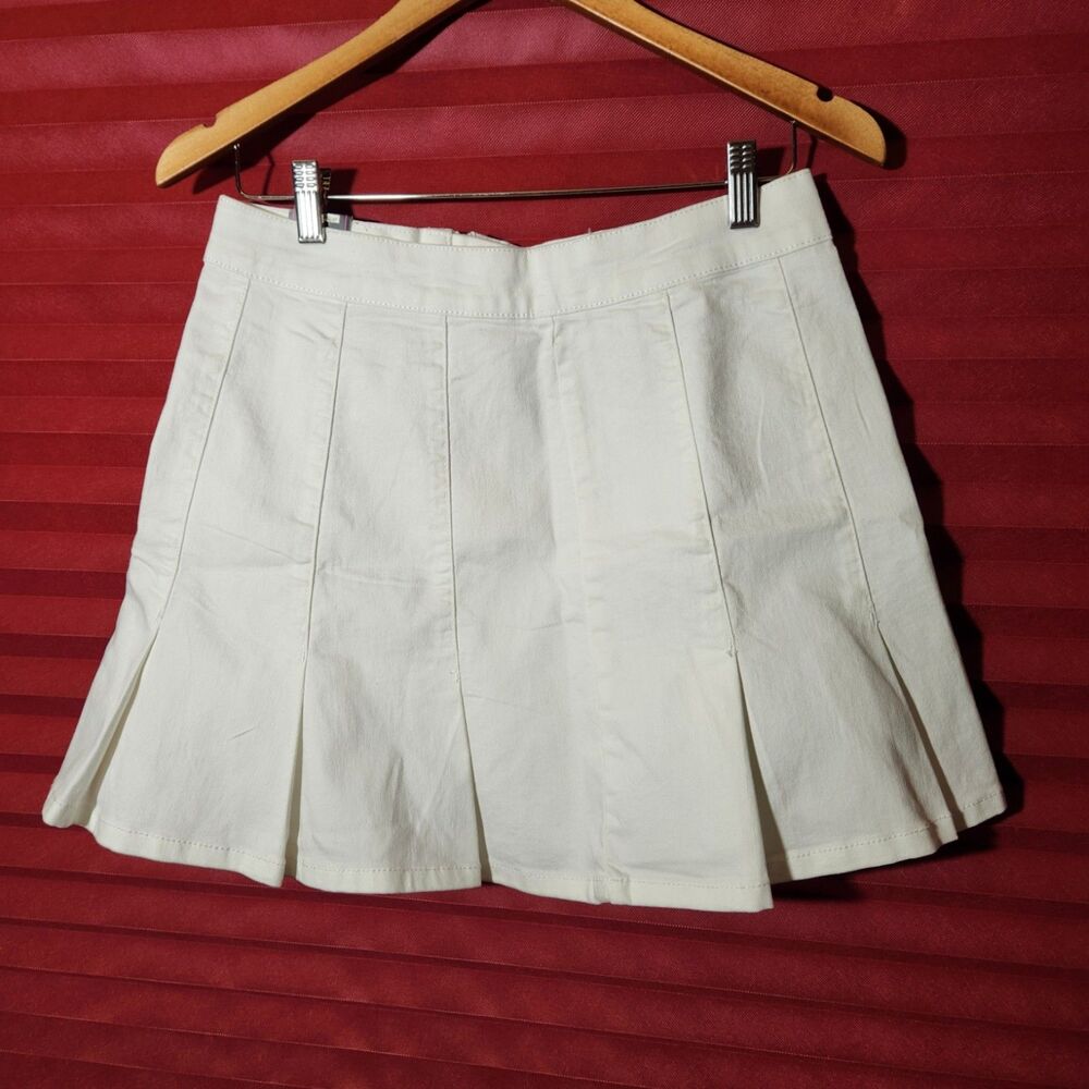 No Boundaries White Pleated Mini Skirt Juniors 11